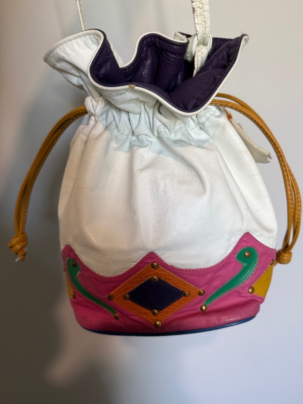 Dr. Scholl’s 80s Genuine Leather Samir Multicolor White Western Drawstring Bag